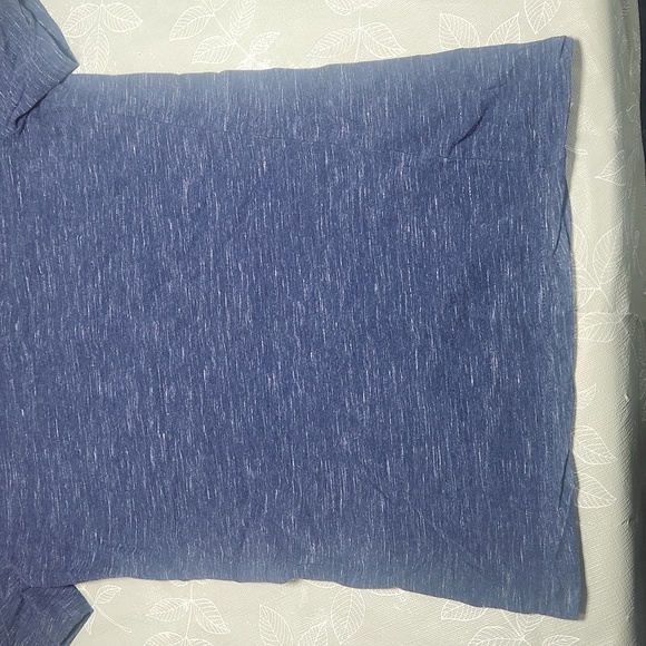 H&M T Shirt - Picture 2 of 6